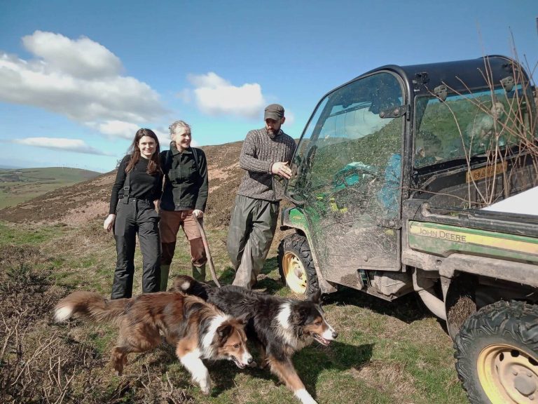 A family in a ranch with a 4x4 truck